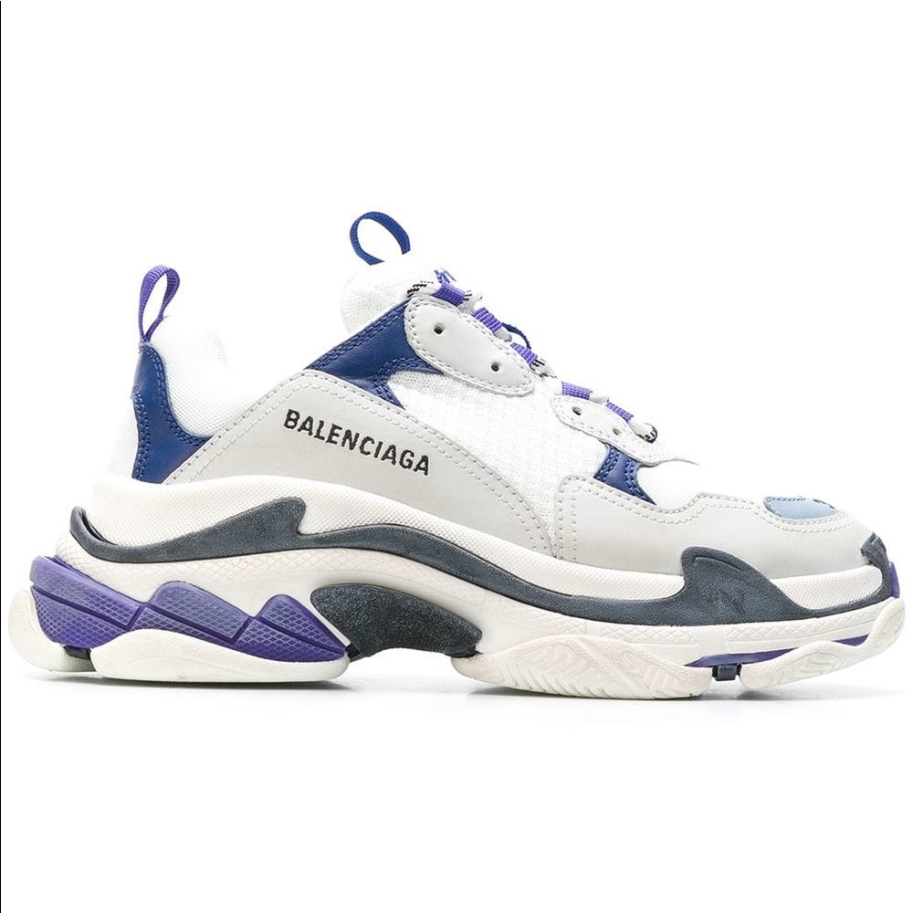 Sold out barely worn Balenciaga triple s